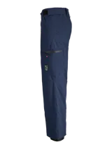 Pantalón técnico de esquí en color azul marino, impermeable y cortaviento. Presenta un diseño de tiro alto con cierre de cremallera, bolsillos laterales y refuerzos en color negro en la parte inferior de las piernas. Incluye protección antinieve y polainas internas.