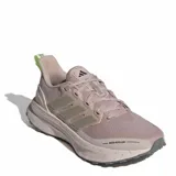 Championes Adidas Ultrarun 5 Tr W para mujer, en color rosado viejo con las icónicas tres tiras de la marca en un tono más oscuro y detalles en verde lima en el tirador trasero. Cuenta con tecnología repelente al agua y suela apta para running y trail.
