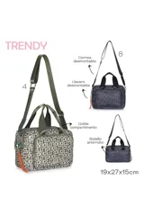 Bandolera con estampado de letras en tonos beige y gris, con correa larga regulable y doble asa de mano en color verde militar. Incluye un adorno de cordones naranja y verde.