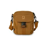 Bolso bandolera color marrón confeccionado con tejido antidesgarro de residuos plásticos reciclados y correa ajustable.