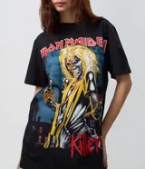 Remera de algodón negra con cuello redondo y mangas cortas, con estampa frontal inspirada en el álbum Killers de Iron Maiden.