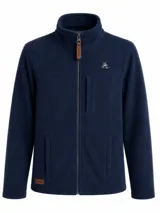 Campera de polar azul marino con cierre frontal completo, cuello alto, bolsillos laterales y un bolsillo vertical en el pecho. Presenta detalles en cuero sintético en el tirador del cierre y una etiqueta de marca en el ruedo.
