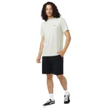 Remera color blanco de manga corta con cuello redondo y logo bordado en el pecho.