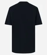 Remera negra de algodón con cuello redondo, mangas cortas y estampa frontal de la saga Harry Potter con ilustración nocturna del castillo de Hogwarts y el texto First Years This Way.