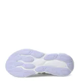 Championes de running New Balance modelo 460, color negro con detalles en violeta. Presentan exterior de malla transpirable con refuerzos sintéticos, cierre con cordones y entresuela amortiguada de color blanco.