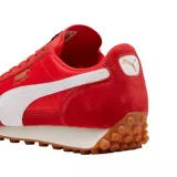 Championes Puma Easy Rider Vintage, color rojo con detalles en blanco y suela marrón.