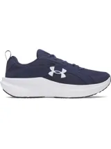 Championes de running Under Armour modelo Assert 11, color azul marino con entresuela blanca y logo de la marca en contraste. Confeccionados con parte superior de malla transpirable y revestimientos de cuero para mayor soporte.