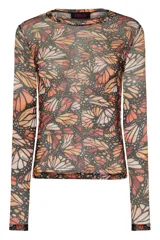 Blusa de tul manga larga con cuello redondo y estampado de mariposas en tonos naranjas y negros, de tejido translúcido y ajustado.