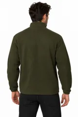 Buzo de polar color gris oscuro con cuello alto y cierre frontal parcial.