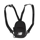 Cartera tipo bandolera micro de New Balance, color negro, con correas ajustables y logo de la marca estampado en blanco en el frente.