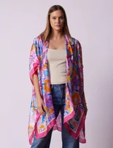 Kimono de satén estampado con flores, marca Barrington.