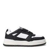 Championes urbanos de diseño moderno, combinando paneles en color beige y blanco. Presentan una silueta robusta con suela de plataforma en tono crema y base de goma, cordones al tono y detalle de textura perforada en los laterales.