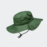 Gorro de ala ancha O'Neill Wetlands color verde militar, con costuras de refuerzo, broches a presión laterales y cordón ajustable con tanca. Incluye parche frontal con el logo de la marca.