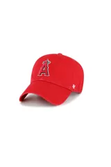 Gorra de béisbol roja con corona relajada y visera curva. Presenta el logo de los Los Angeles Angels bordado en el frente y el logo de la marca 47 en el lateral. Cuenta con cierre de correa ajustable en la parte posterior.
