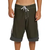 Boardshort Billabong de corte largo color verde militar con paneles laterales en contraste y cordón de ajuste blanco en la cintura.