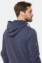 Canguro deportivo azul melange con capucha, medio cierre frontal con tirador de cuero sintético, cordones ajustables y bolsillo tipo canguro.