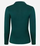 Suéter tipo blusa de punto color verde oscuro, con cuello polo, abotonado y mangas largas.