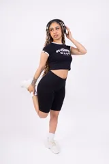 Biker negro de algodón con lycra.