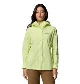 Campera impermeable con tecnología Omni-Tech, costuras selladas y forro de malla transpirable. Cuenta con capucha ajustable, cierre frontal, bolsillos laterales con cremallera, puños ajustables y dobladillo con cordón.