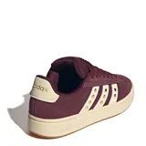 Championes Adidas Grand Court Alpha 00S de mujer, color bordó con detalles en tono natural y tachas doradas en las clásicas tiras laterales.