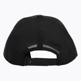 Gorra trucker de 6 paneles color azul marino con parte posterior de malla negra y parche frontal con el logo de Merrell en cuerina marrón.