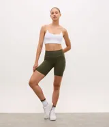 Bermuda deportiva Get Over de poliamida color marrón, con cintura ancha y diseño de tiro alto.