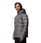 Campera puffer con capucha de la marca Columbia, modelo Fivemile Butte II Omni-Heat, en color gris. Cuenta con tecnología de reflectividad térmica Omni-Heat, aislamiento Thermarator de poliéster reciclado y bolsillos delanteros con cierre.