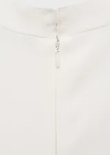 Vestido largo blanco de diseño combinado, sin mangas, con cuello redondo y tirantes anchos.