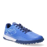 Championes de fútbol 5 Topper modelo Stingray III Mach, color azul con detalles en blanco y azul oscuro. Presentan un diseño texturizado con cordones y suela con tapones bajos para césped sintético.