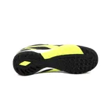 Championes de fútbol Diadora, modelo Tifosi Tf Teen, color negro con detalles en amarillo flúor.