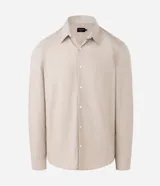 Camisa de manga larga Marfinno en color beige, con cuello camisero clásico y cierre frontal de botones.