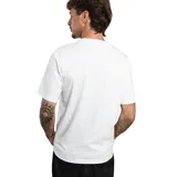 Remera regular de algodón color negro, con cuello redondo y diseño liso, cuenta con un pequeño logo bordado en el centro del pecho.