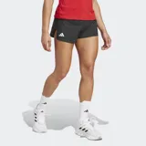 Shorts de running Adidas Adizero Essentials Split, color negro, confeccionados con poliéster reciclado. Presentan un diseño liviano, tiro medio, aberturas laterales y calzoncillo interior. Incluyen un bolsillo interior para tarjetas o geles.