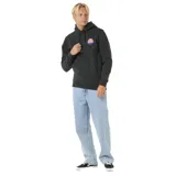 Canguro negro con capucha y cordones ajustables, bolsillo tipo canguro y logo estampado en el pecho.