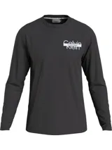 Remera negra de manga larga con cuello redondo y logo de Calvin Klein estampado en el pecho.
