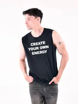 Musculosa negra con estampado frontal con la frase "Create Your Own Energy" en letras blancas.
