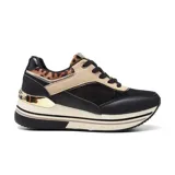 Championes urbanos Korium Mila, color negro con detalles en beige y animal print.