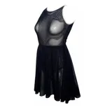 Vestido negro de malla transparente con diseño ajustado al cuerpo, escote halter y falda corta con vuelo. Incorpora body integrado con ganchos de regulación en la parte inferior.