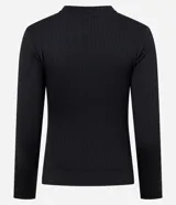 Remera de manga larga con cuello redondo y diseño ajustado al cuerpo. Presenta una textura canelada y un acabado suave al tacto, confeccionada en microfibra elástica.