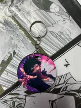 Llavero circular de MDF con diseño estampado del personaje Dabi de Boku no Hero Academia, con argolla metálica.