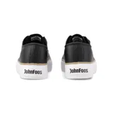 Zapatillas con plataforma John Foos modelo 752 All Night, unisex, color negro. Capellada de eco cuero, forrería 100% de algodón, plantilla extraíble de caucho moldeado y base textil, cordones de algodón encerado, ojalillera color bronce y suela exterior de caucho vulcanizado de alta resistencia.