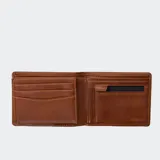 Billetera plegable color negro con el logo de Rip Curl grabado en relieve en el exterior.