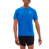 Remera de running celeste de manga corta con logo reflectivo en el pecho.