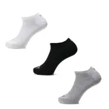 Pack de tres pares de medias cortas tipo sneaker de la marca Puma, en colores blanco, negro y gris. Presentan el logo de la marca en la puntera y en el talón.