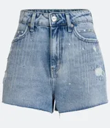 Short de jean de tiro alto, color celeste, con bolsillos y detalles de strass y estrellas.