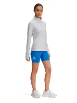 Calza corta deportiva Under Armour de tiro alto, confeccionada en tejido HeatGear superligero y elástico. Presenta bolsillos laterales, detalles reflectantes y bajo sin dobladillo.
