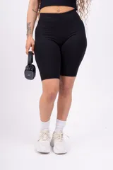 Biker negro de algodón con lycra.