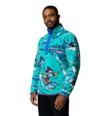 Polar Columbia de cuello alto con cierre frontal de botones a presión, manga larga, bolsillo con cremallera en el pecho y diseño estampado inspirado en Mickey Mouse esquiando sobre fondo turquesa.
