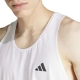 Musculosa deportiva Adidas Own The Run, color blanco, con cuello redondo y logo de las tres barras en negro en el pecho.