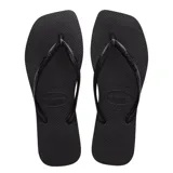 Sandalias tipo ojota Havaianas modelo Slim Square, color negro, con diseño de punta cuadrada y tiras finas con textura.